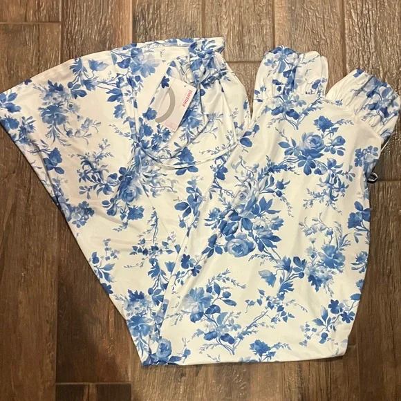 SHEIN Blue and White Floral Maxi Dress - Picture 3 of 4